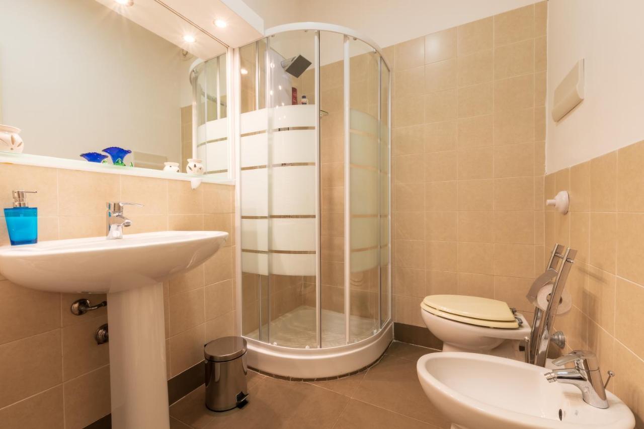 A Casa Dell' Artista Appartement Palermo Buitenkant foto